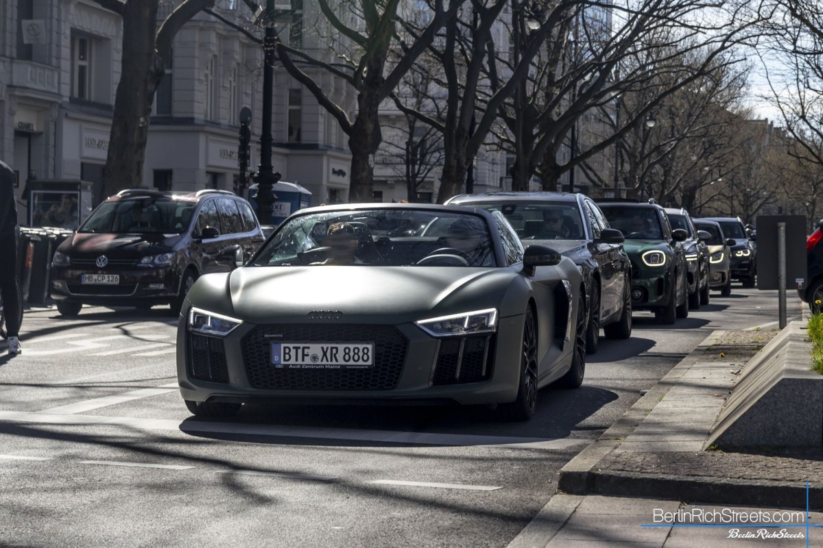 Audi R8 V10 Spyder (2016) spotted in Berlin — BerlinRichStreets